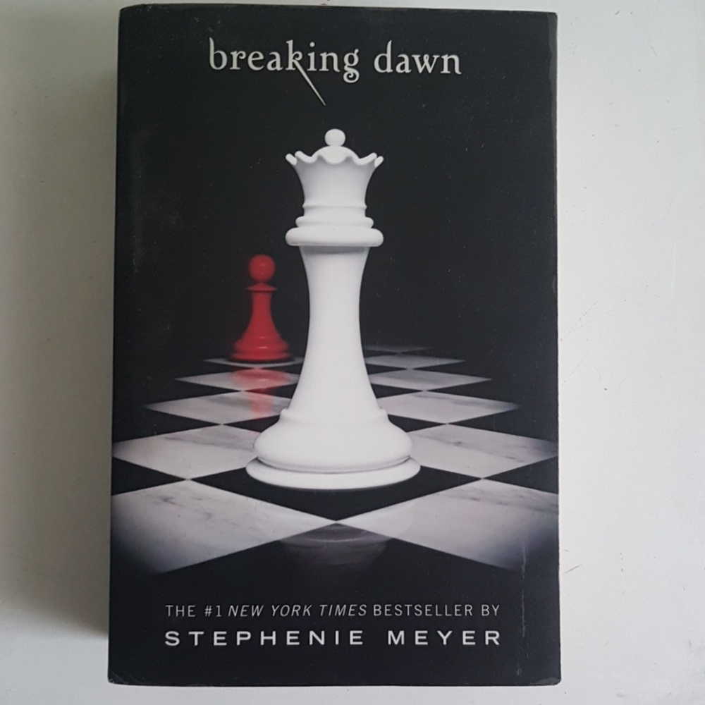 Breaking Dawn Book🦋